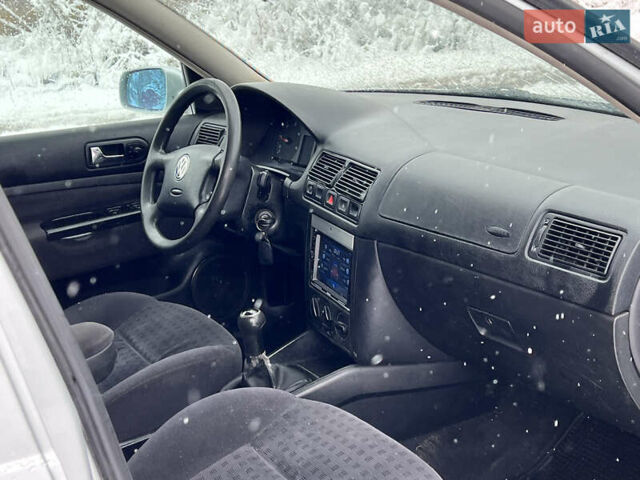 Серый Фольксваген Гольф, объемом двигателя 1.9 л и пробегом 370 тыс. км за 3950 $, фото 22 на Automoto.ua