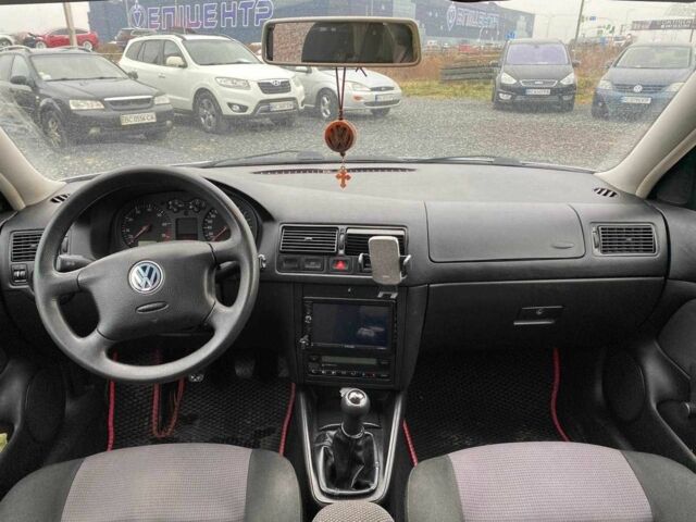 Серый Фольксваген Гольф, объемом двигателя 1.6 л и пробегом 267 тыс. км за 3890 $, фото 15 на Automoto.ua