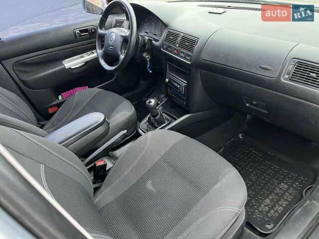 Серый Фольксваген Гольф, объемом двигателя 1.6 л и пробегом 309 тыс. км за 3499 $, фото 18 на Automoto.ua