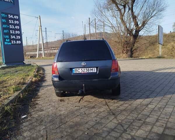 Серый Фольксваген Гольф, объемом двигателя 1.6 л и пробегом 300 тыс. км за 2999 $, фото 7 на Automoto.ua