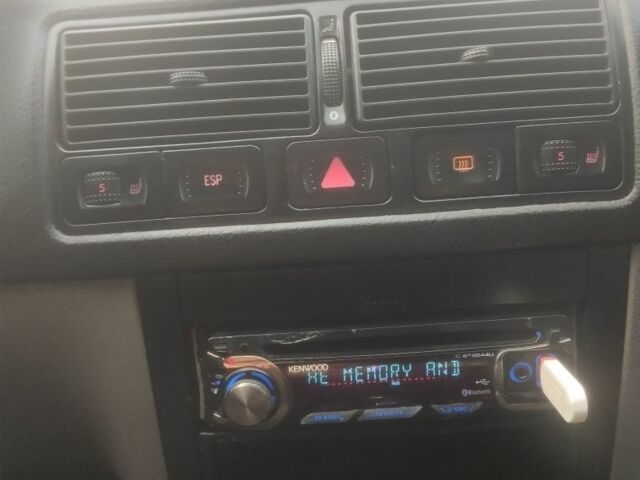 Серый Фольксваген Гольф, объемом двигателя 1.9 л и пробегом 320 тыс. км за 3700 $, фото 7 на Automoto.ua