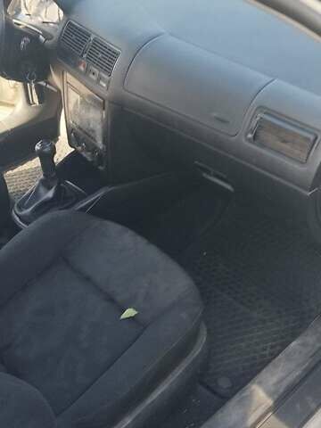 Сірий Фольксваген Гольф, об'ємом двигуна 1.39 л та пробігом 250 тис. км за 3300 $, фото 7 на Automoto.ua