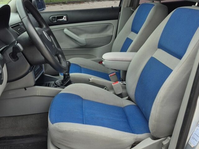 Сірий Фольксваген Гольф, об'ємом двигуна 1.9 л та пробігом 257 тис. км за 4000 $, фото 9 на Automoto.ua