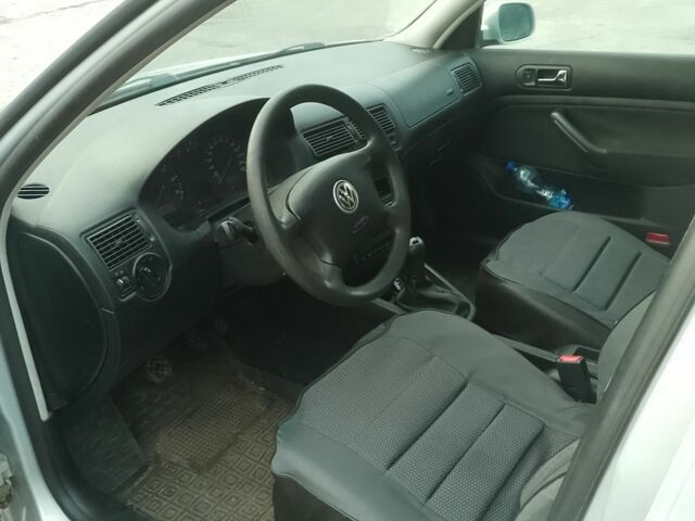 Серый Фольксваген Гольф, объемом двигателя 1.6 л и пробегом 250 тыс. км за 4200 $, фото 7 на Automoto.ua