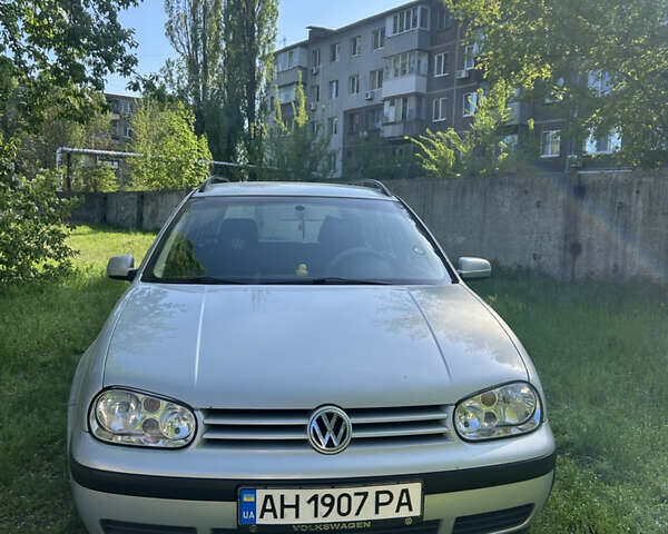 Сірий Фольксваген Гольф, об'ємом двигуна 1.39 л та пробігом 230 тис. км за 3900 $, фото 1 на Automoto.ua