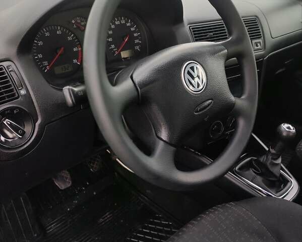 Серый Фольксваген Гольф, объемом двигателя 1.39 л и пробегом 308 тыс. км за 3200 $, фото 28 на Automoto.ua