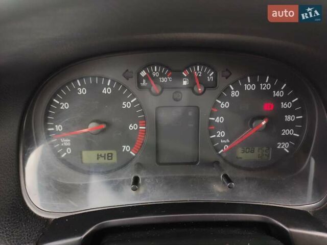 Серый Фольксваген Гольф, объемом двигателя 1.39 л и пробегом 308 тыс. км за 3200 $, фото 36 на Automoto.ua