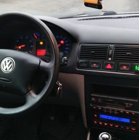 Сірий Фольксваген Гольф, об'ємом двигуна 1.4 л та пробігом 300 тис. км за 3500 $, фото 4 на Automoto.ua