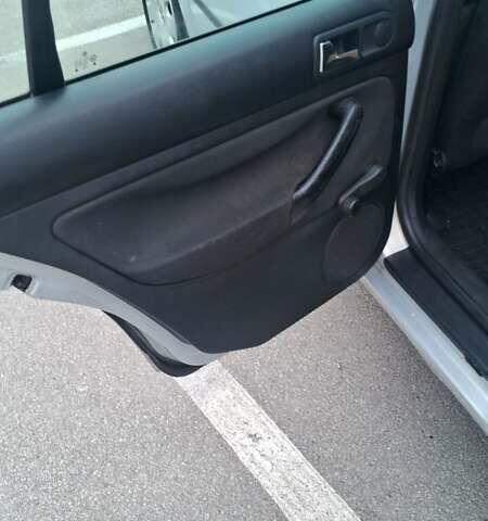 Серый Фольксваген Гольф, объемом двигателя 1.9 л и пробегом 430 тыс. км за 2100 $, фото 5 на Automoto.ua