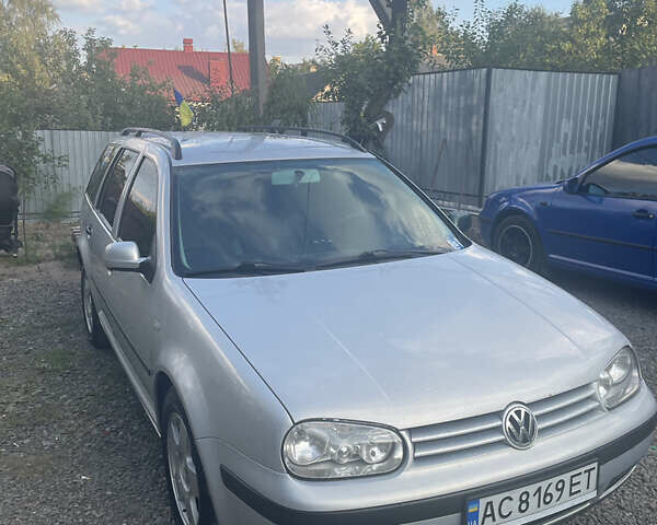 Серый Фольксваген Гольф, объемом двигателя 1.39 л и пробегом 405 тыс. км за 3800 $, фото 1 на Automoto.ua