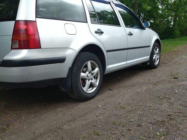 Сірий Фольксваген Гольф, об'ємом двигуна 1.4 л та пробігом 330 тис. км за 3500 $, фото 7 на Automoto.ua