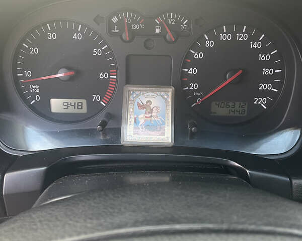 Серый Фольксваген Гольф, объемом двигателя 1.39 л и пробегом 405 тыс. км за 3800 $, фото 6 на Automoto.ua