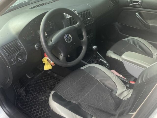 Серый Фольксваген Гольф, объемом двигателя 1.4 л и пробегом 405 тыс. км за 3200 $, фото 4 на Automoto.ua