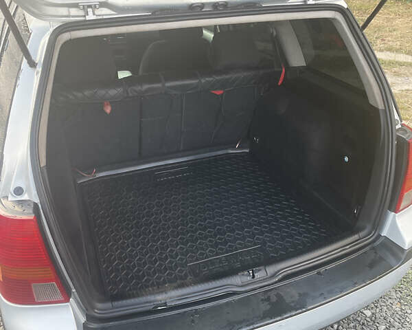 Серый Фольксваген Гольф, объемом двигателя 1.39 л и пробегом 405 тыс. км за 3800 $, фото 8 на Automoto.ua