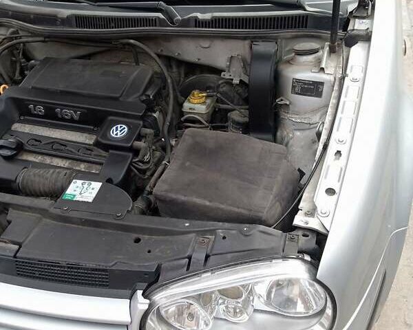 Серый Фольксваген Гольф, объемом двигателя 1.6 л и пробегом 251 тыс. км за 3899 $, фото 32 на Automoto.ua