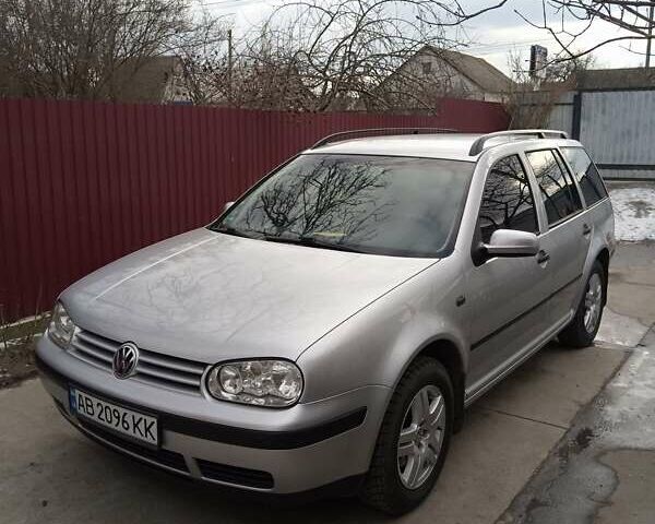 Серый Фольксваген Гольф, объемом двигателя 1.6 л и пробегом 251 тыс. км за 3899 $, фото 2 на Automoto.ua