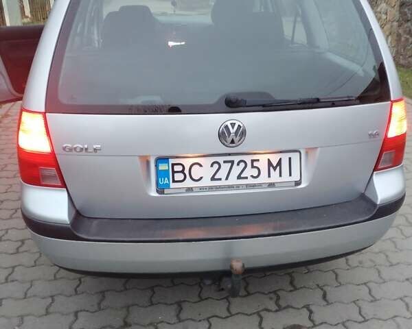 Серый Фольксваген Гольф, объемом двигателя 1.6 л и пробегом 260 тыс. км за 3950 $, фото 1 на Automoto.ua