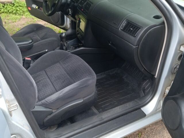 Сірий Фольксваген Гольф, об'ємом двигуна 1.4 л та пробігом 330 тис. км за 3500 $, фото 8 на Automoto.ua