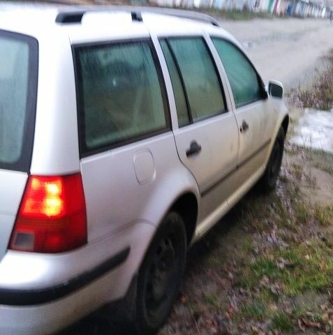 Сірий Фольксваген Гольф, об'ємом двигуна 1.4 л та пробігом 300 тис. км за 3500 $, фото 7 на Automoto.ua