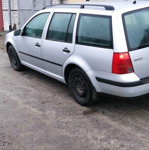 Сірий Фольксваген Гольф, об'ємом двигуна 1.4 л та пробігом 300 тис. км за 3500 $, фото 5 на Automoto.ua