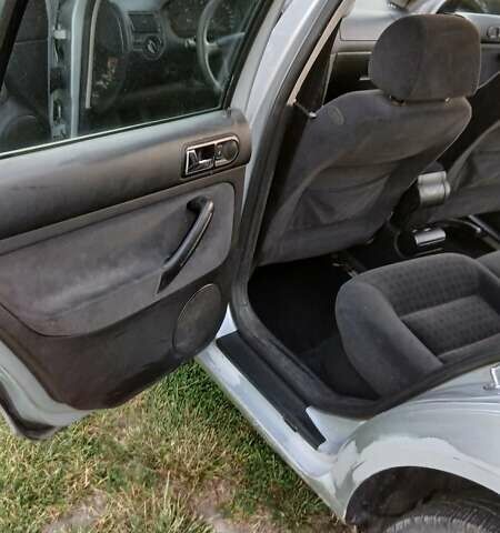 Сірий Фольксваген Гольф, об'ємом двигуна 1.9 л та пробігом 386 тис. км за 3400 $, фото 8 на Automoto.ua