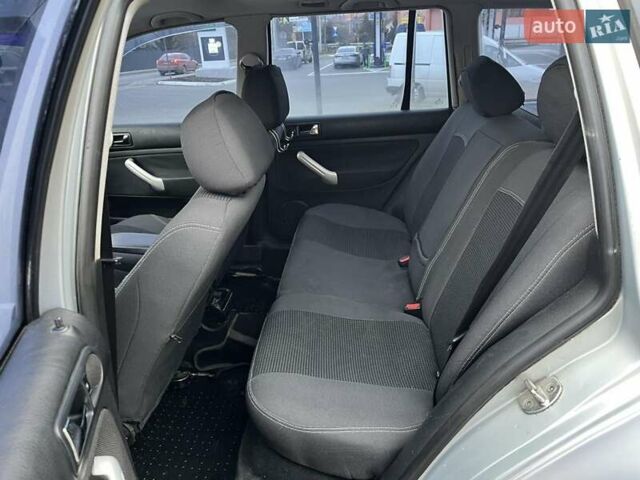 Серый Фольксваген Гольф, объемом двигателя 1.6 л и пробегом 309 тыс. км за 3499 $, фото 19 на Automoto.ua