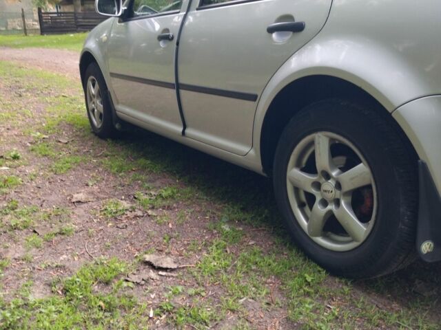 Сірий Фольксваген Гольф, об'ємом двигуна 1.4 л та пробігом 330 тис. км за 3500 $, фото 3 на Automoto.ua