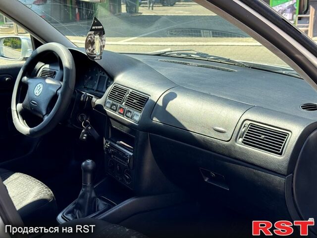 Серый Фольксваген Гольф, объемом двигателя 1.9 л и пробегом 277 тыс. км за 4900 $, фото 4 на Automoto.ua