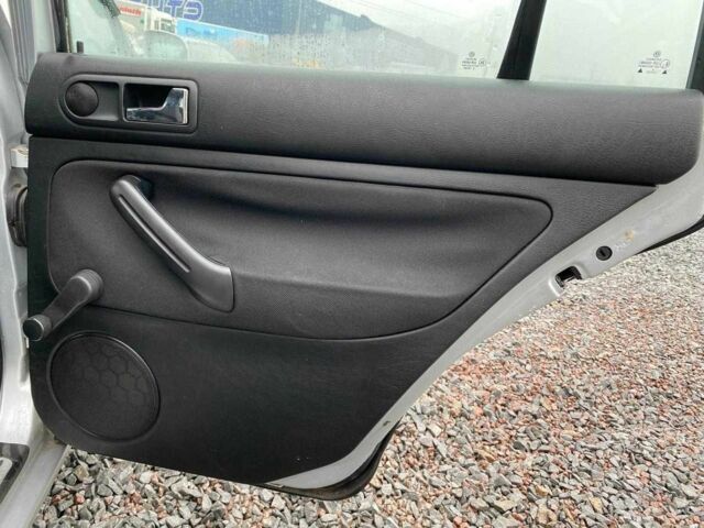 Серый Фольксваген Гольф, объемом двигателя 1.6 л и пробегом 267 тыс. км за 3890 $, фото 23 на Automoto.ua