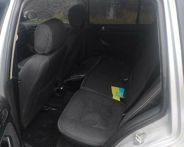 Серый Фольксваген Гольф, объемом двигателя 1.6 л и пробегом 259 тыс. км за 2800 $, фото 9 на Automoto.ua