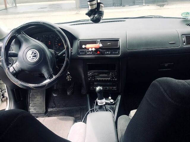 Сірий Фольксваген Гольф, об'ємом двигуна 2 л та пробігом 328 тис. км за 4800 $, фото 8 на Automoto.ua