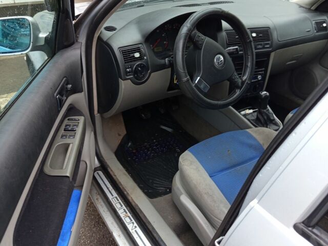 Сірий Фольксваген Гольф, об'ємом двигуна 1.9 л та пробігом 364 тис. км за 3400 $, фото 4 на Automoto.ua