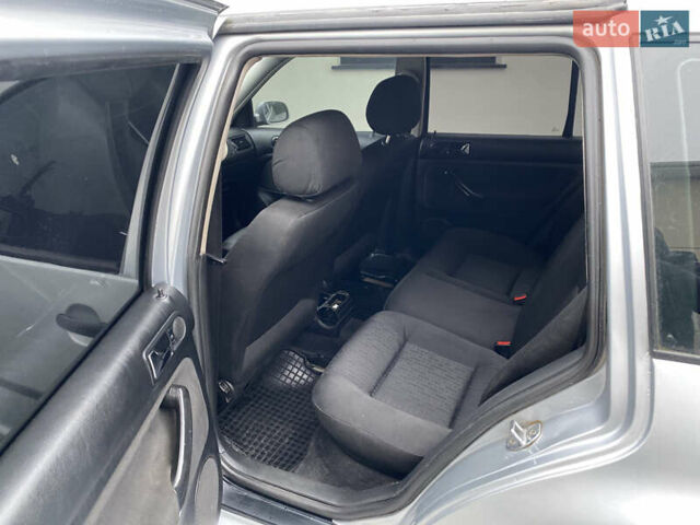 Сірий Фольксваген Гольф, об'ємом двигуна 1.6 л та пробігом 278 тис. км за 2999 $, фото 7 на Automoto.ua