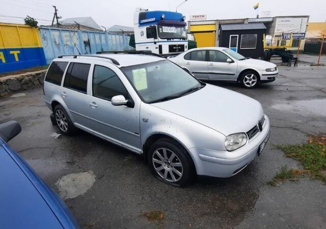 Серый Фольксваген Гольф, объемом двигателя 1.9 л и пробегом 380 тыс. км за 3350 $, фото 1 на Automoto.ua