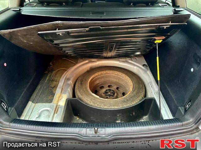 Серый Фольксваген Гольф, объемом двигателя 1.6 л и пробегом 297 тыс. км за 3850 $, фото 11 на Automoto.ua