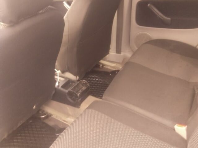 Серый Фольксваген Гольф, объемом двигателя 1.9 л и пробегом 320 тыс. км за 3700 $, фото 5 на Automoto.ua