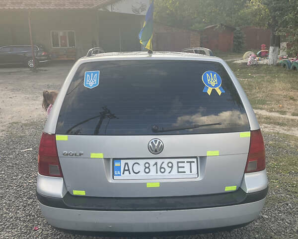 Серый Фольксваген Гольф, объемом двигателя 1.39 л и пробегом 405 тыс. км за 3800 $, фото 7 на Automoto.ua