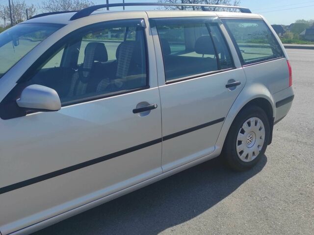 Серый Фольксваген Гольф, объемом двигателя 1.6 л и пробегом 172 тыс. км за 4304 $, фото 3 на Automoto.ua