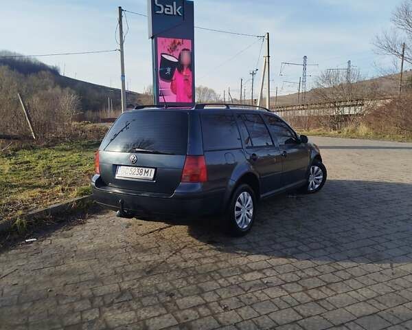 Серый Фольксваген Гольф, объемом двигателя 1.6 л и пробегом 300 тыс. км за 2999 $, фото 6 на Automoto.ua