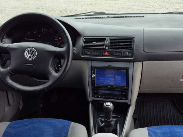 Сірий Фольксваген Гольф, об'ємом двигуна 1.9 л та пробігом 257 тис. км за 4000 $, фото 16 на Automoto.ua