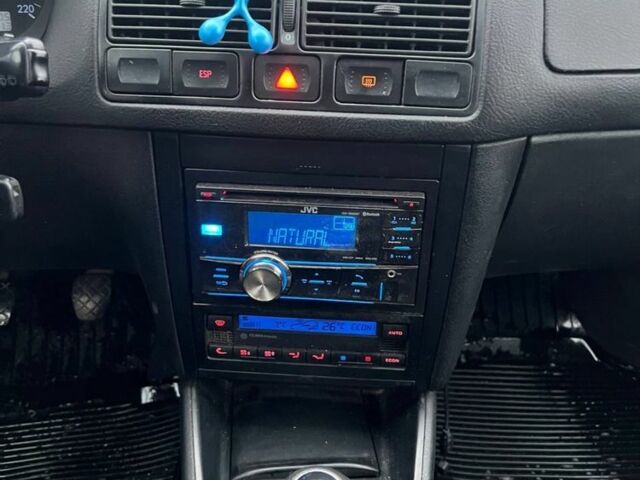 Серый Фольксваген Гольф, объемом двигателя 1.9 л и пробегом 256 тыс. км за 1850 $, фото 4 на Automoto.ua