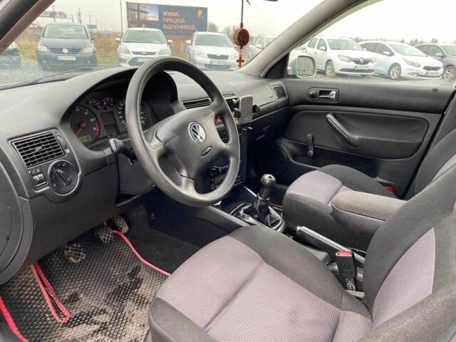 Серый Фольксваген Гольф, объемом двигателя 1.6 л и пробегом 267 тыс. км за 3890 $, фото 9 на Automoto.ua