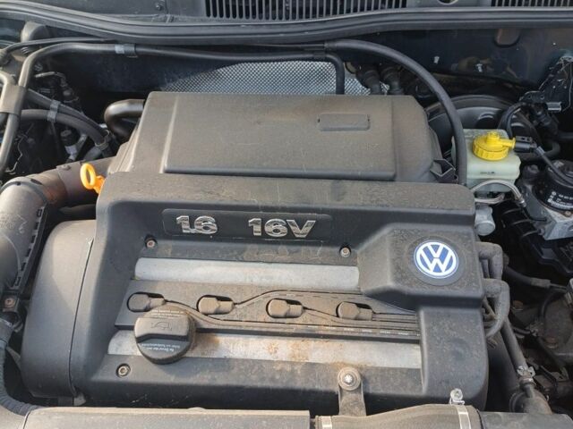 Сірий Фольксваген Гольф, об'ємом двигуна 1.6 л та пробігом 267 тис. км за 3500 $, фото 6 на Automoto.ua