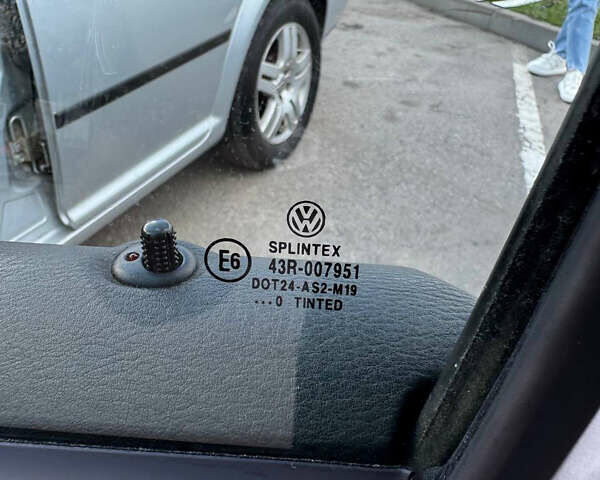 Серый Фольксваген Гольф, объемом двигателя 1.6 л и пробегом 265 тыс. км за 5300 $, фото 25 на Automoto.ua