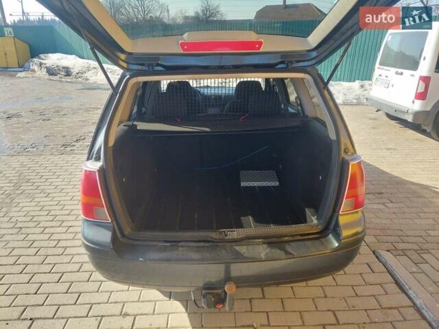 Сірий Фольксваген Гольф, об'ємом двигуна 1.39 л та пробігом 301 тис. км за 3700 $, фото 2 на Automoto.ua