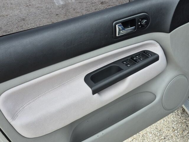 Сірий Фольксваген Гольф, об'ємом двигуна 1.9 л та пробігом 257 тис. км за 4000 $, фото 8 на Automoto.ua