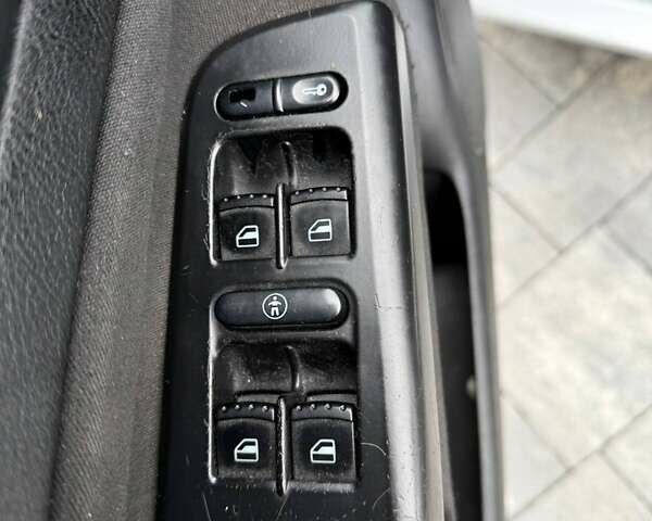 Сірий Фольксваген Гольф, об'ємом двигуна 1.6 л та пробігом 280 тис. км за 3000 $, фото 19 на Automoto.ua