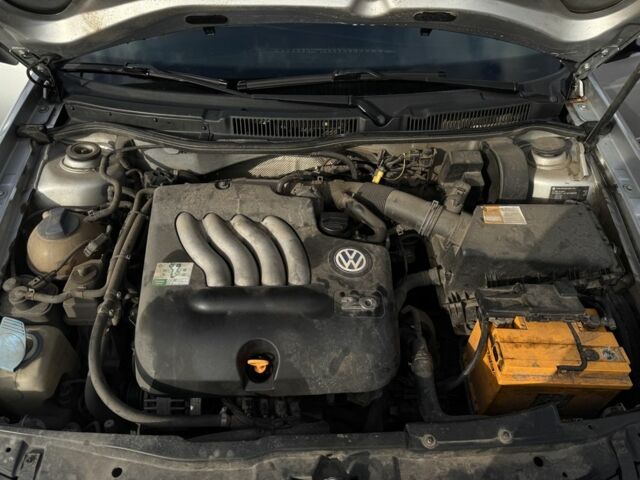 Сірий Фольксваген Гольф, об'ємом двигуна 2 л та пробігом 266 тис. км за 4300 $, фото 7 на Automoto.ua