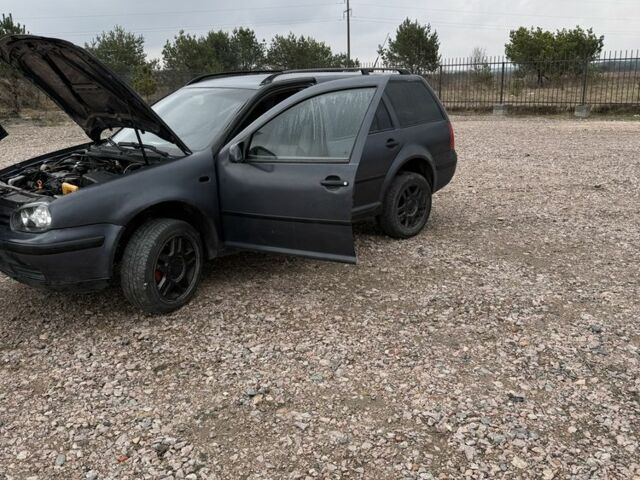 Серый Фольксваген Гольф, объемом двигателя 1.9 л и пробегом 300 тыс. км за 2499 $, фото 1 на Automoto.ua