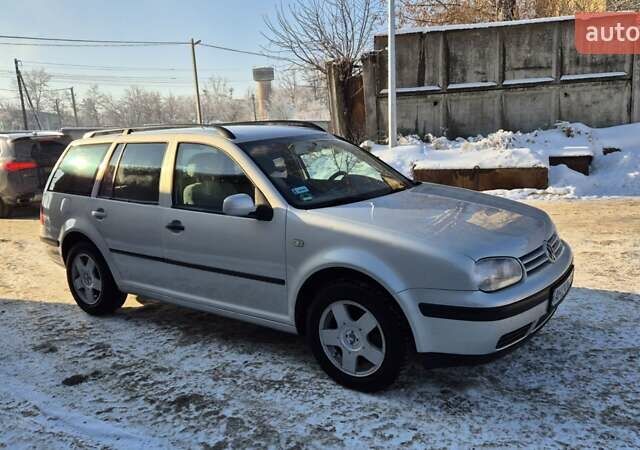 Серый Фольксваген Гольф, объемом двигателя 1.4 л и пробегом 224 тыс. км за 3350 $, фото 4 на Automoto.ua